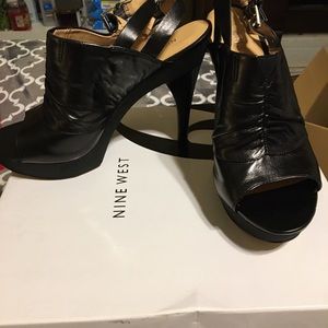 ***make offer*** Nine West peep toes
